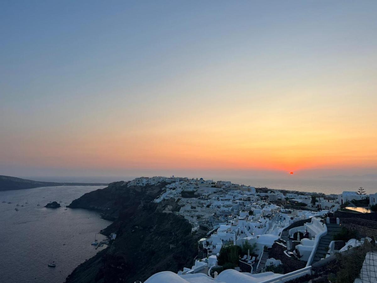 Captain John Villas Oia - Caldera & Sunset View Buitenkant foto